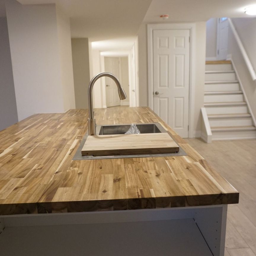 For Lease - 77 Cromwell Avenue Unit# Lower, Oshawa, Ontario - Photo 1