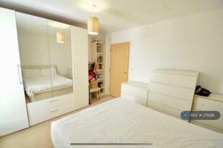 1 bedroom flat to rent - Photo 3