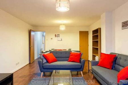 3 bedroom property to rent in London - Photo 4