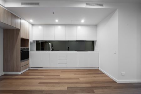 Modern 2-Bedroom Apartment: Urban Comfort Redefined - Photo 3