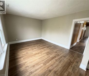 172 NELSON Street Unit# 2, Brantford, Ontario, N3S4B3 - Photo 1