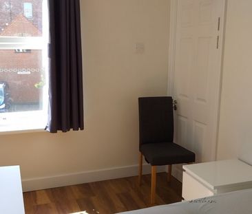 1 bed Shared House for Rent - Photo 6