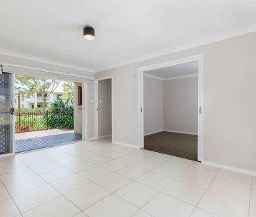 Peaceful 5 bedroom Parkside Living in a Tucked-Away Court - Photo 6