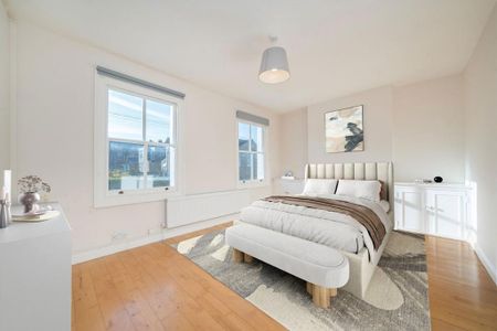 4 bedroom semi-detached house to rent - Photo 2