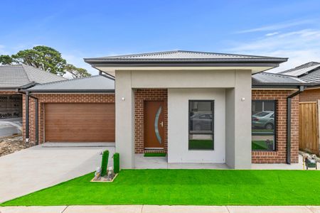 7 Bearing Street, Donnybrook, VIC 3064 - Photo 4