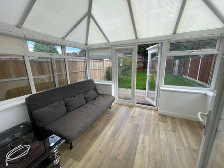 Kesteven Road, West Bromwich, B71 - Photo 3
