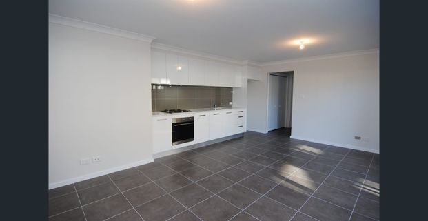 Live Comfortably in Calderwood: Stylish Apartment Available for Rent at 16 Pasture Way - Photo 1