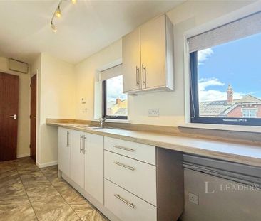 2 bedroom flat to rent - Photo 5