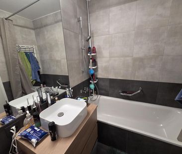 Très beau 3,5 pièces au 5ème et dernier étage d'un immeuble récent - Foto 3