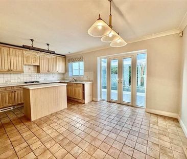 Portarlington Close, Bournemouth, BH4 - Photo 6