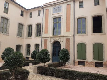 Location Appartement 3 pièces 72m² NARBONNE 11100 - Photo 2