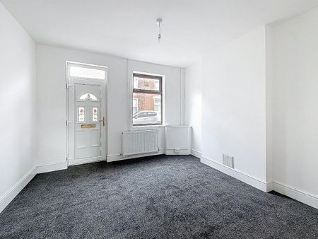 2 bedroom terraced house to rent - Photo 2