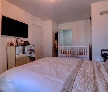 2 bedroom flat to rent - Photo 6