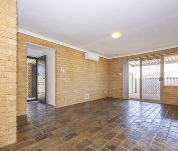 Spacious 3x2 Family Home on a Massive Block – Clarkson - Photo 3