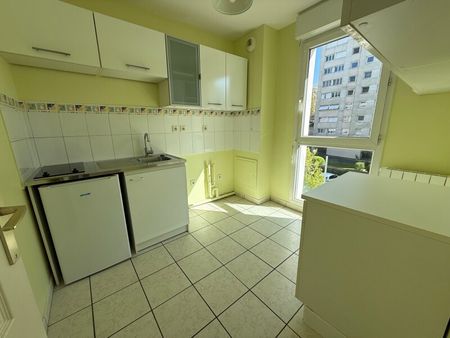 Location Appartement 2 pièces 44m² ORLEANS 45000 - Photo 2