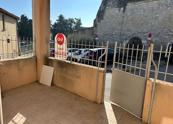 Appartement à louer 2 pièces • Caumont-sur-Durance - Photo 1