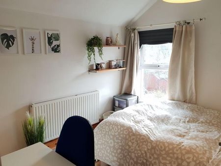 5 bedroom terraced house to rent - Photo 3