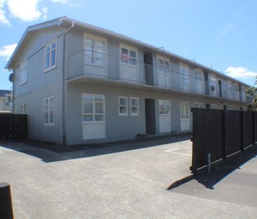 2 Bedroom Upstairs Unit - Photo 4