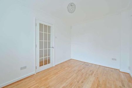 Tudor Manor Gardens, Wd, Watford, WD25 - Photo 2