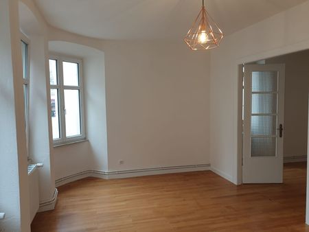 Location Appartement 4 pièces 82m² - Photo 2