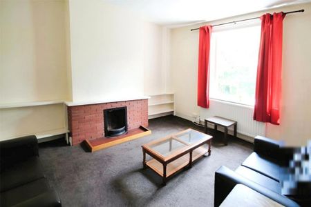 2 bedroom flat to rent - Photo 4