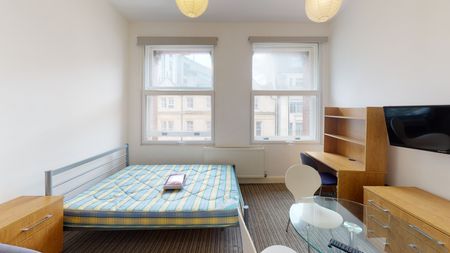 Student Properties to Let - Photo 2