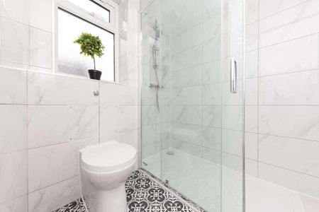 Coleraine Road, Hornsey, N8 - Photo 2