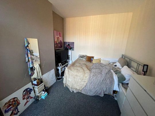 6 bedroom terraced house to rent - Photo 1