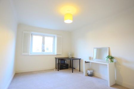 3 bedroom flat to rent - Photo 5