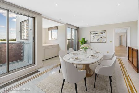 Newly Refurbished Mews House on an Exclusive Street - Photo 3