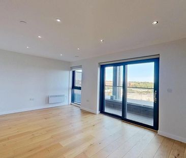 3 bedroom flat to rent - Photo 4