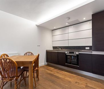 2 bedroom townhouse to rent - Photo 4