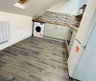 3 Bed Flat, Regent Street, B66 - Photo 5