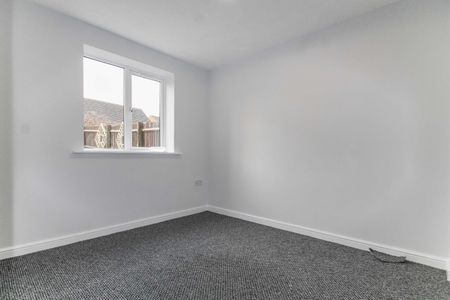 Sissinghurst Drive, Thrapston - Photo 5