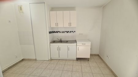 Location Appartement 2 pièces 37m² VILLEBON SUR YVETTE 91140 - Photo 2