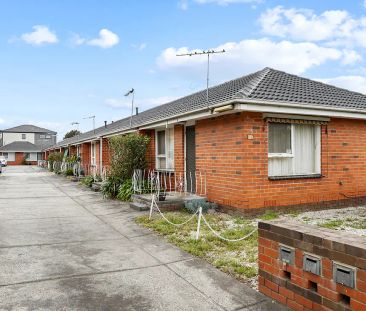 Easy living in the heart of Noble Park - Photo 5