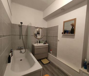 Location Appartement 2 pièces 57m² - Photo 5