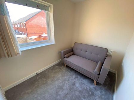 3 bedroom detached house to rent - Photo 4