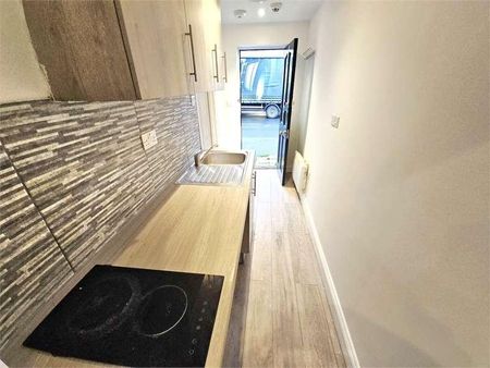 West Road, Westcliff On Sea, Westcliff On Sea, SS0 - Photo 2