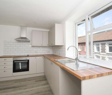 3 bedroom apartment to rent - Photo 3