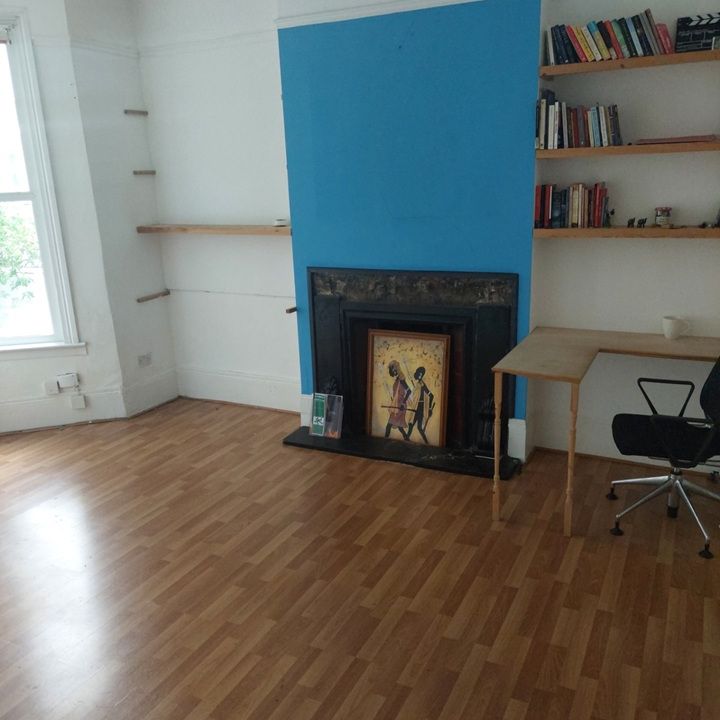 5 Bed Semi-Detached House, Winslade Road, SW2 - Photo 1