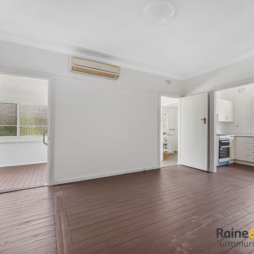 3-Bedroom Home Located in the heart of Hornsby - Photo 1