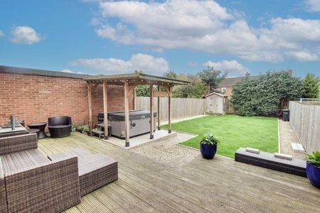 3 bedroom terraced house to rent - Photo 5