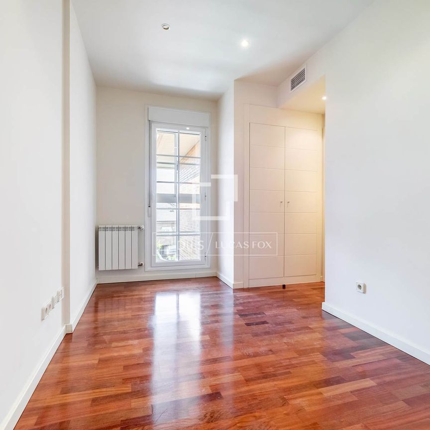 Bright and spacious penthouse in Monte del Pilar - Photo 1