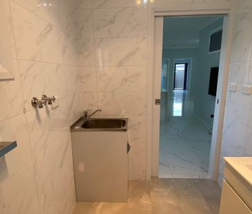 Street Facing Granny Flat with Parking - Photo 1