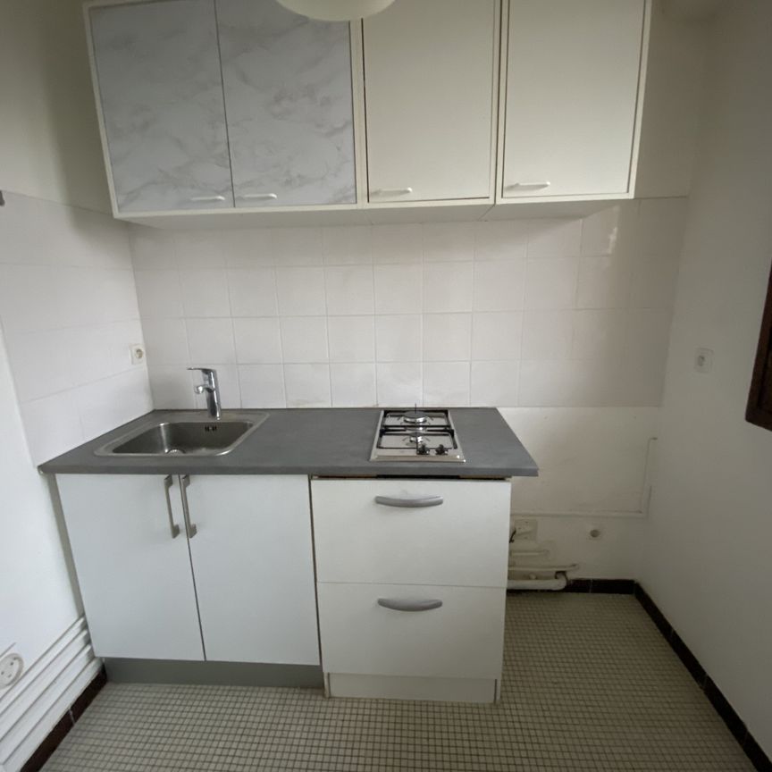 Location Appartement 1 pièce 24m² SURESNES 92150 - Photo 1