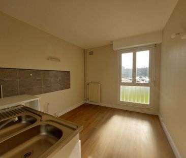 Location Appartement 2 pièces 41m² MONT ST AIGNAN 76130 - Photo 2