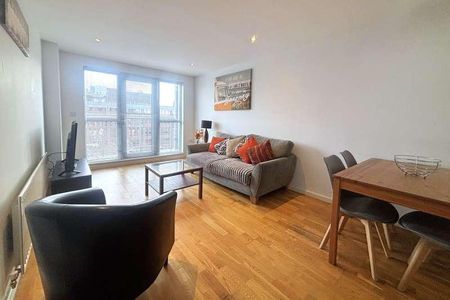 Woking, Surrey, GU21 - Photo 2