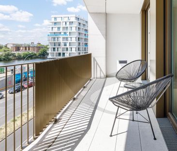 Modern Urban Life - Photo 1