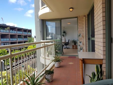 Unit 16/39-61 Gibbons St, Redfern NSW 2016 - Apartment For Rent | Domain - Photo 2